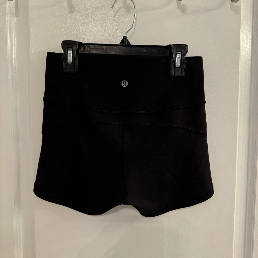 Lululemon In Movement Short *Everlux 2.5" Black 001